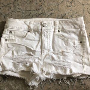 American Eagle high-rise white shorts